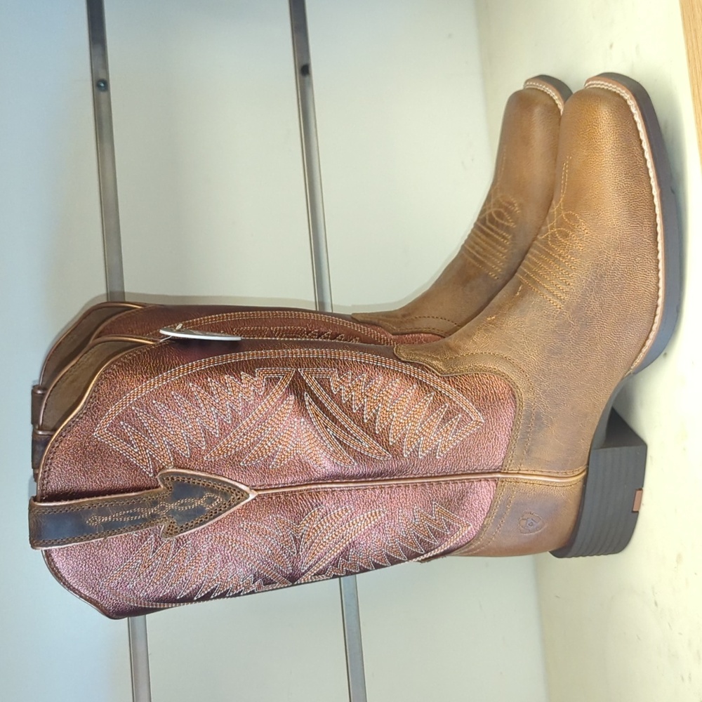 New Women's Ariat Ruidosa 10051066